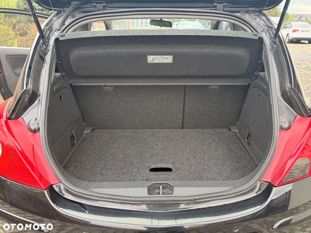 Opel Corsa 1.2 16V Silverline Easytronic - 12