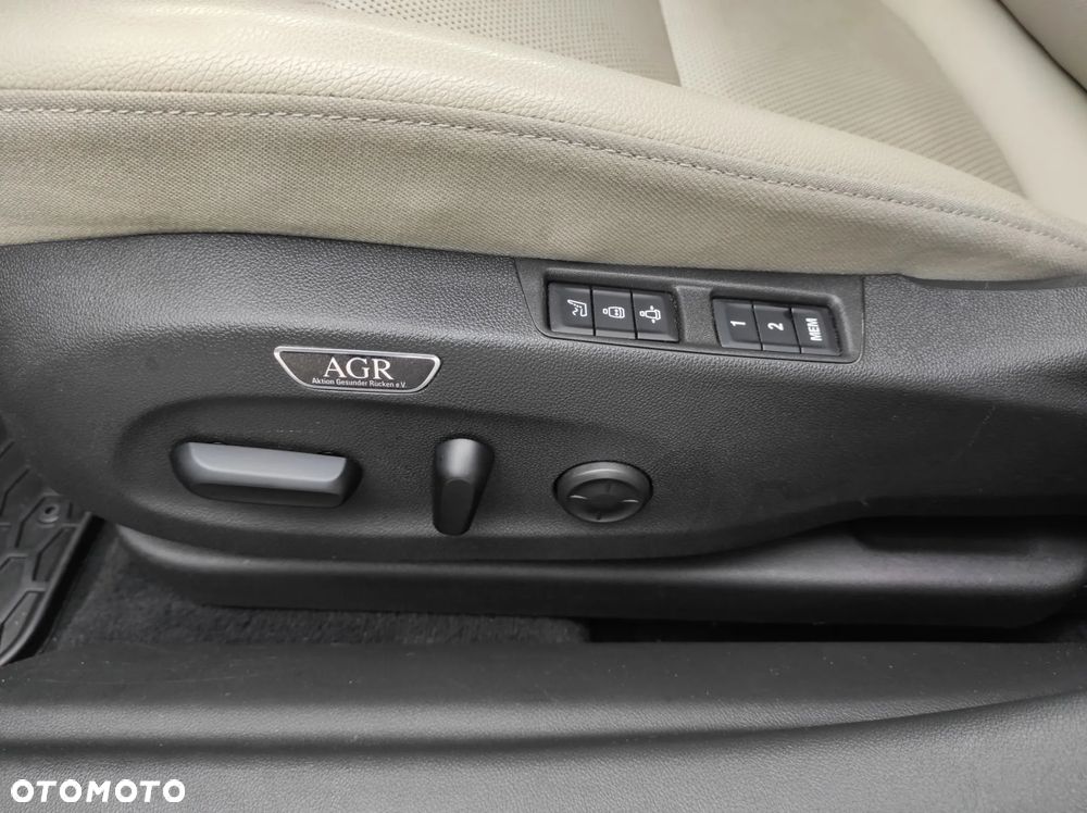 Opel Insignia CT 2.0 CDTI 4x4 Exclusive S&S - 24