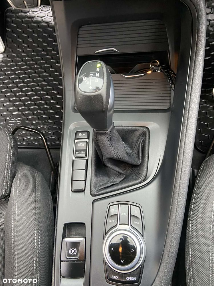 BMW X1 sDrive18d xLine - 26