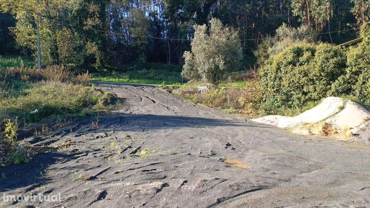 Ruína inserida num lote de terreno 1123m2 Alcobertas Rio Maior - Grande imagem: 2/15