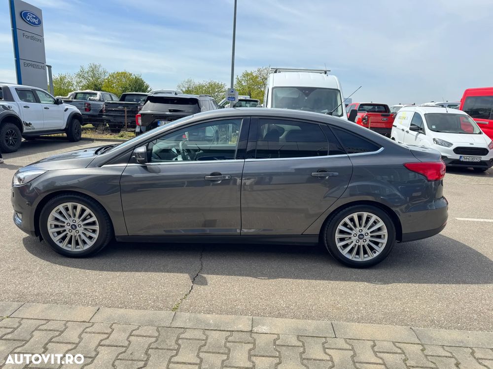 Ford Focus 1.5 EcoBoost Titanium - 10