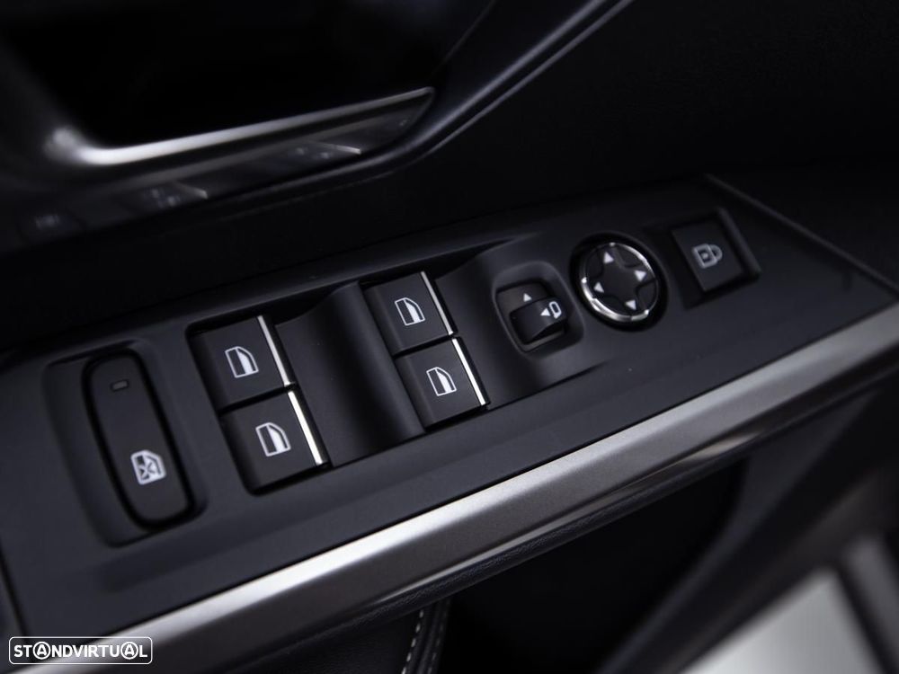 Peugeot 5008 1.2 Hybrid GT e-DCS6 - 18
