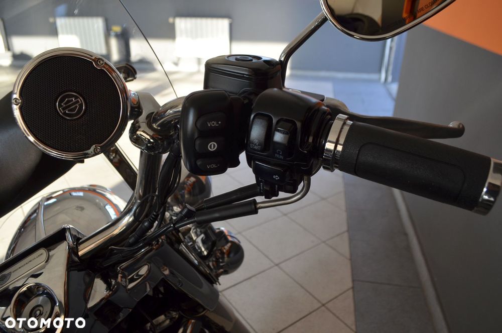 Harley-Davidson Touring Road King - 35