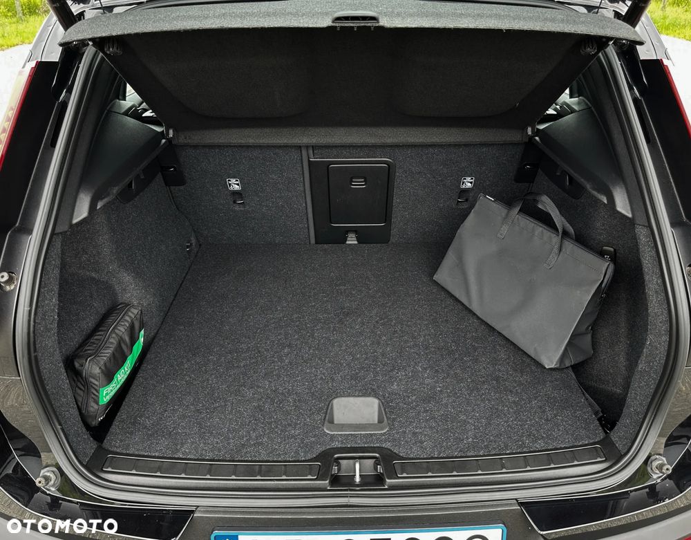 Volvo XC 40 - 36