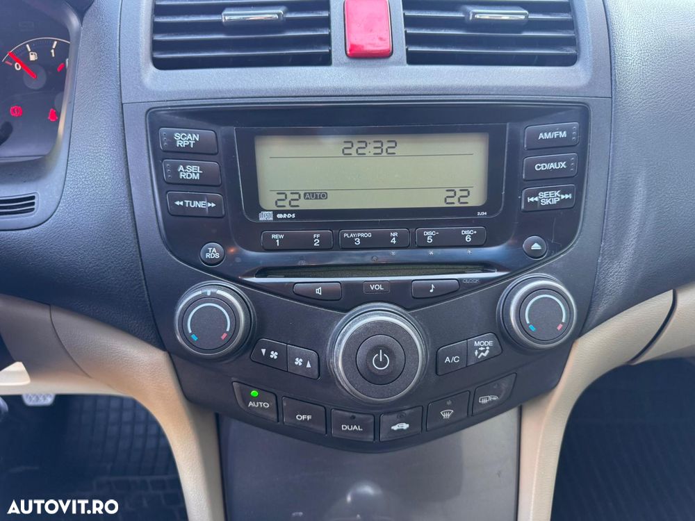 Honda Accord 2.0i Comfort - 18