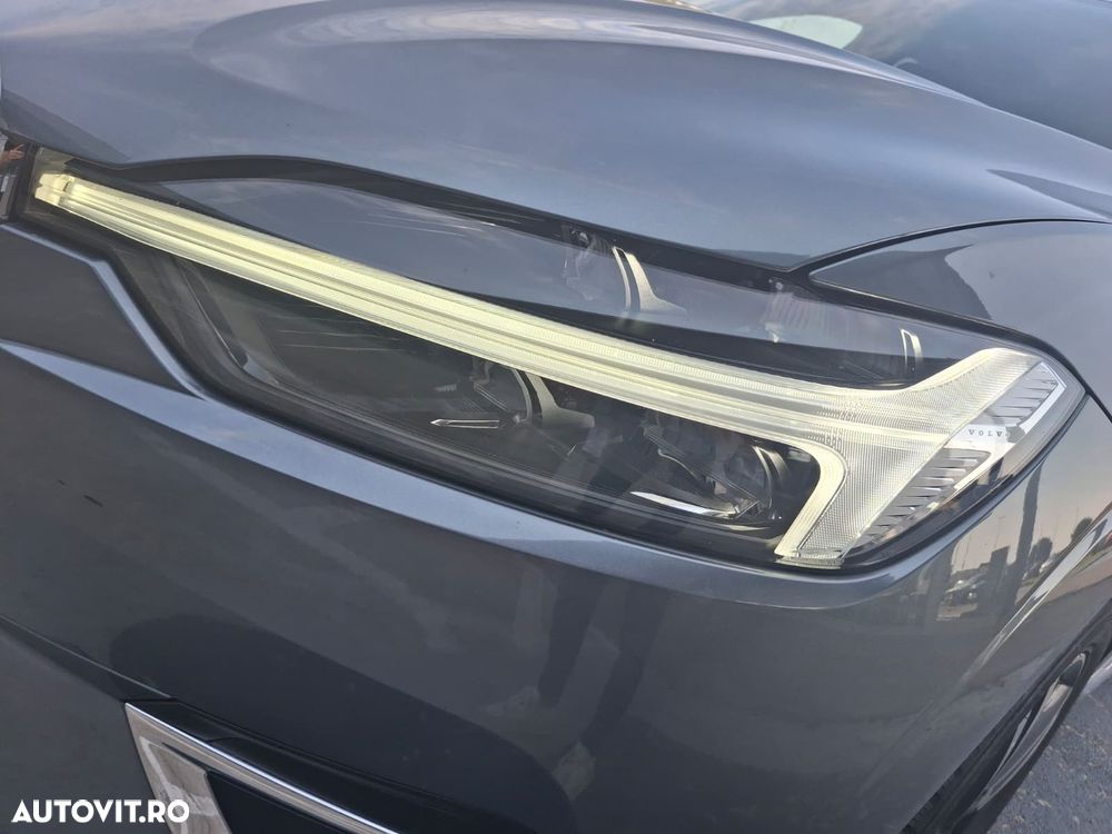 VOLVO XC60 2021 — imagine 25