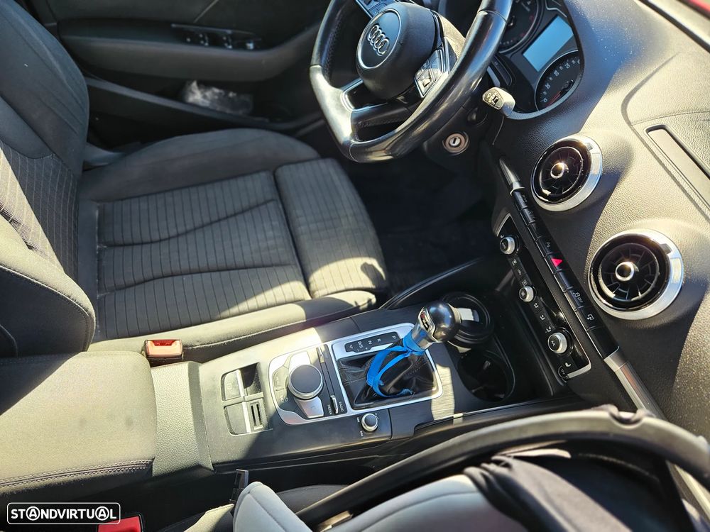 Audi A3 Sportback 2.0 TDI (clean diesel) S tronic S line Sport Pack - 8