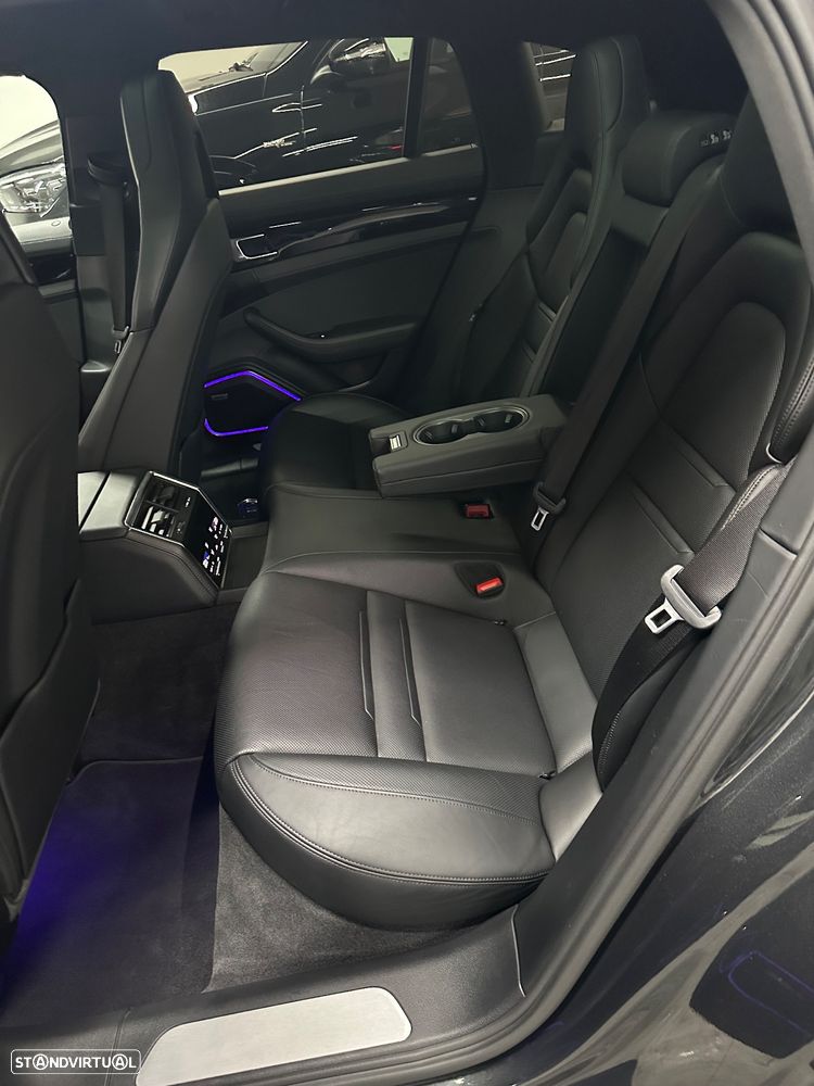 Porsche Panamera Sport Turismo 4S E-Hybrid - 17