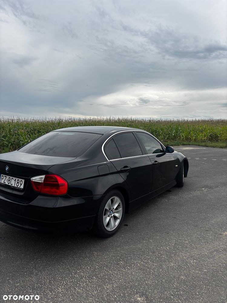 BMW Seria 3 325i - 4