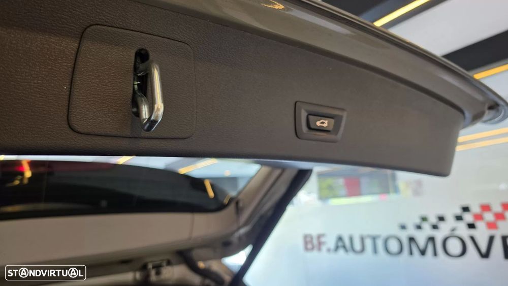 BMW X1 18 d sDrive Auto - 27