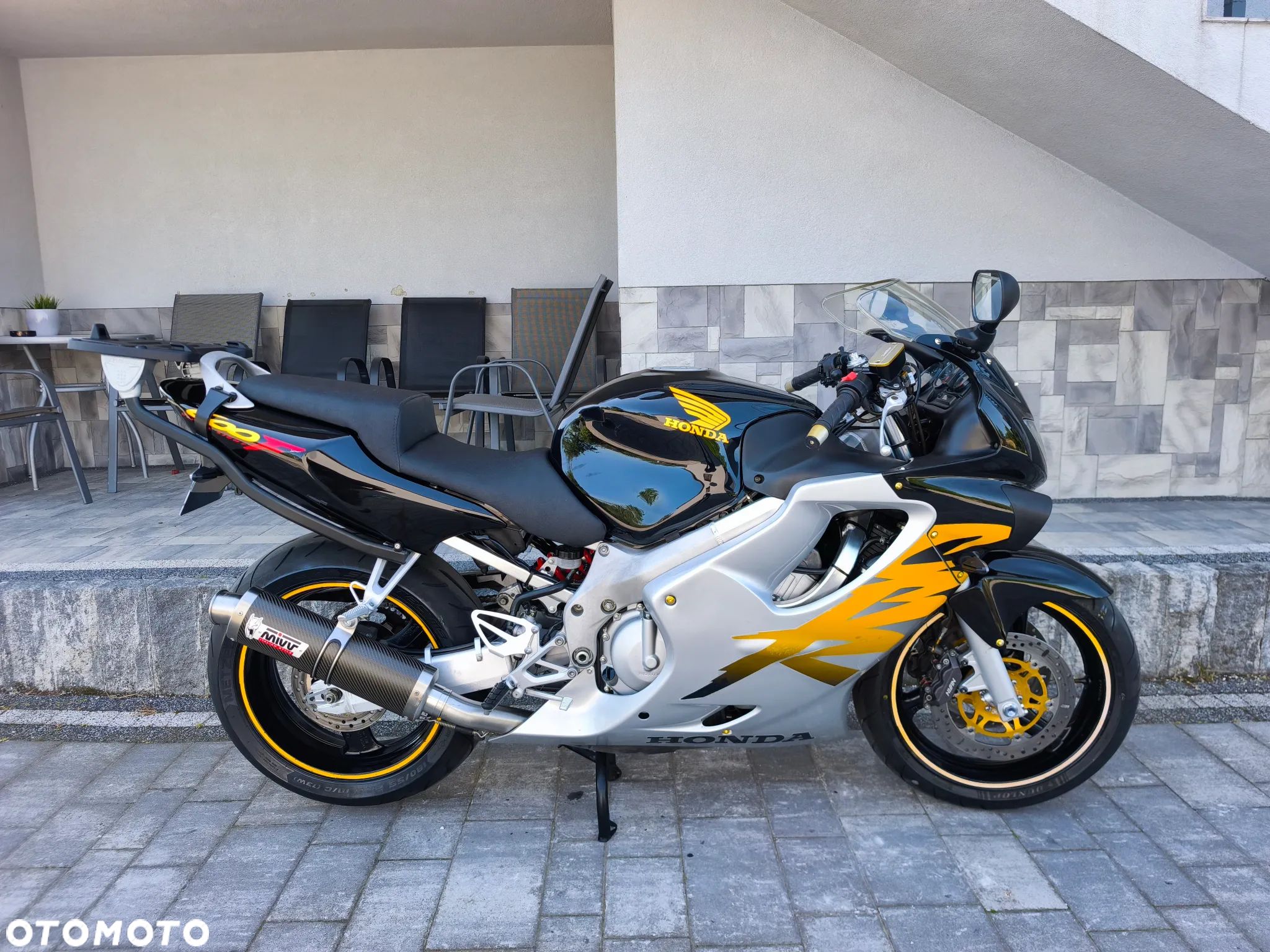 Honda CBR - 1