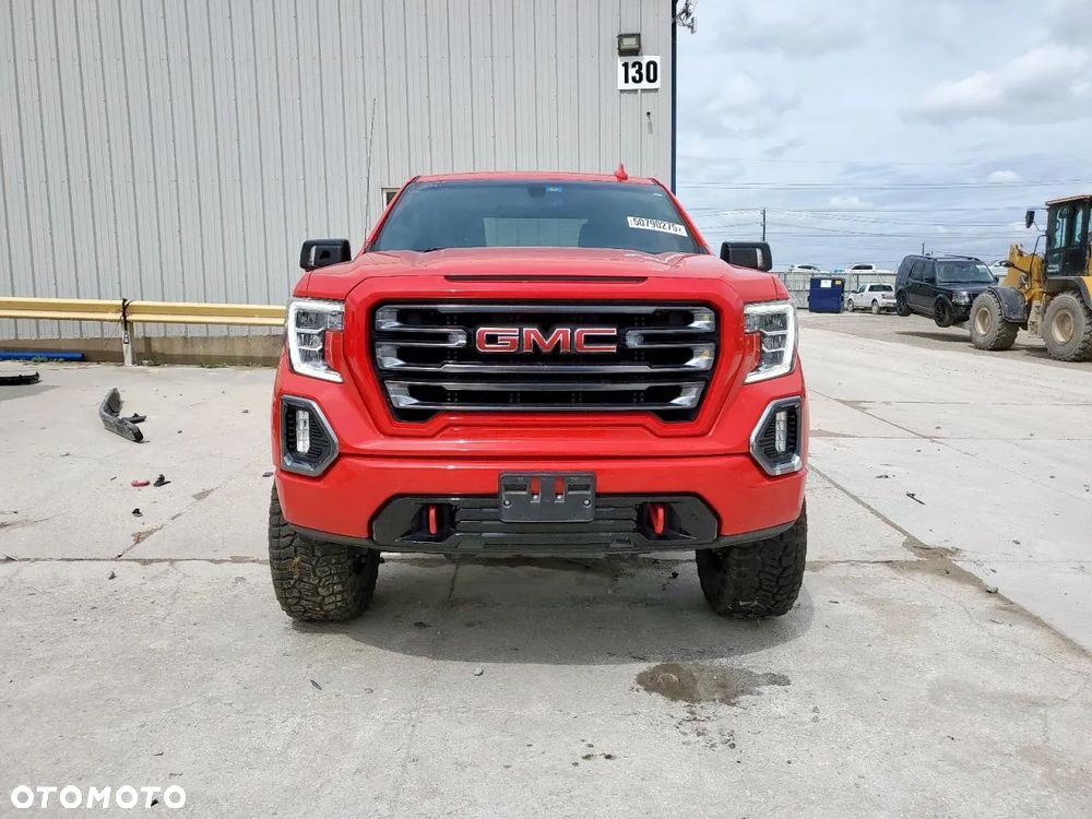 GMC Sierra - 2
