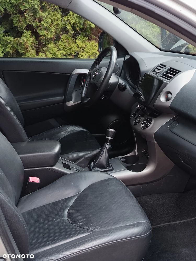 Toyota RAV4 2.2 D-4D Sol 180 - 9