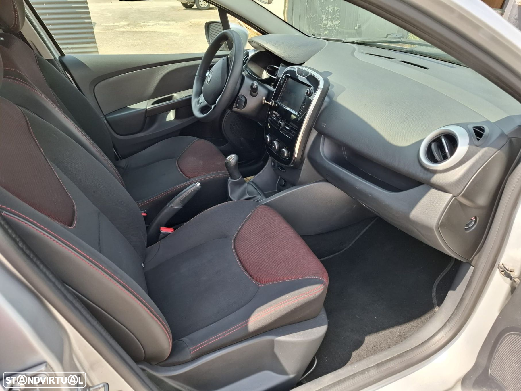 Renault Clio Sport Tourer dCi 75 Stop & Start Expression - 12