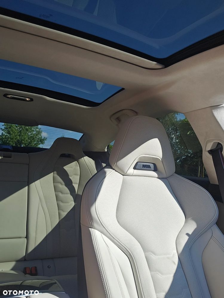 BMW Seria 8 - 26