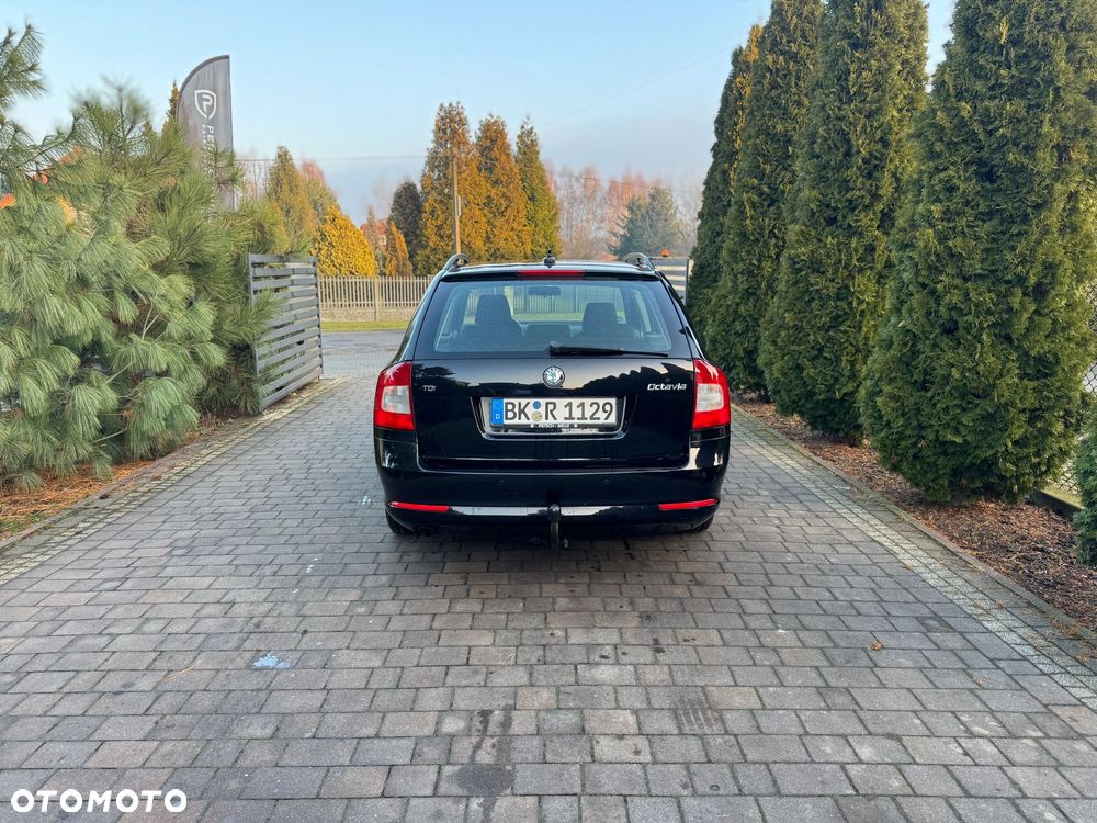 Skoda Octavia 1.6 TDI DPF Ambiente - 9