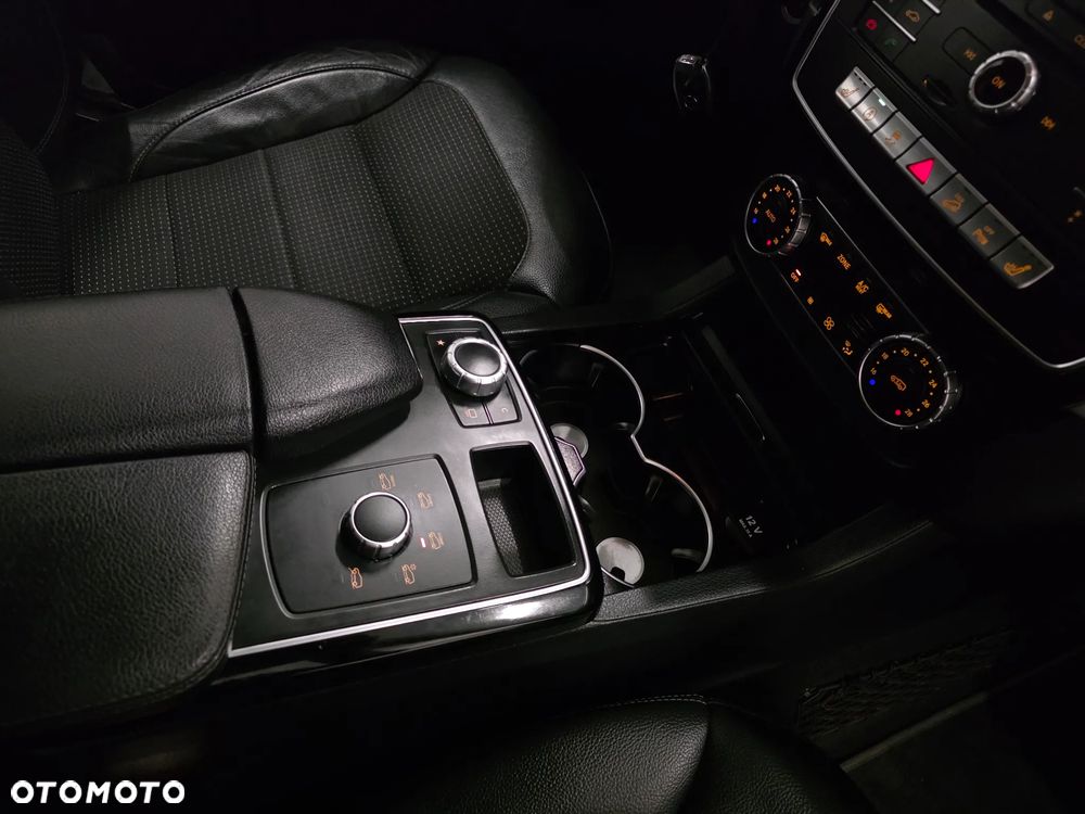 Mercedes-Benz GLE 250 d 4Matic 9G-TRONIC AMG Line - 16