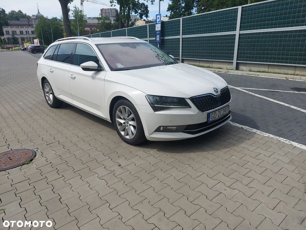 Skoda Superb 2.0 TDI Style DSG - 3
