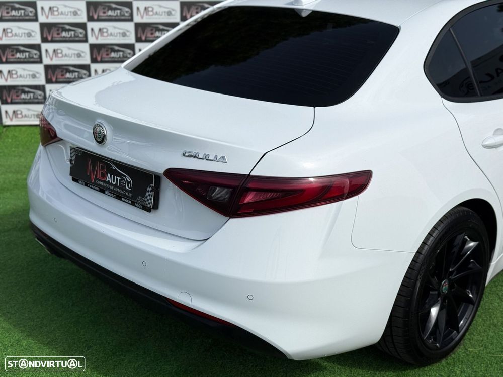 Alfa Romeo Giulia 2.2 D Super AT8 - 9