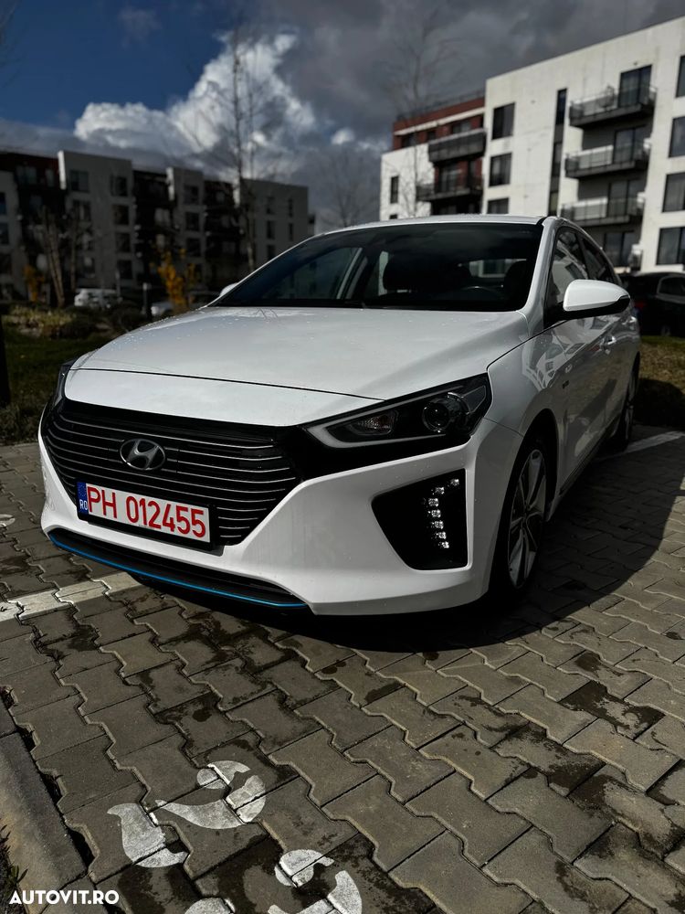 Hyundai IONIQ 1.6 GDI Premium - 2