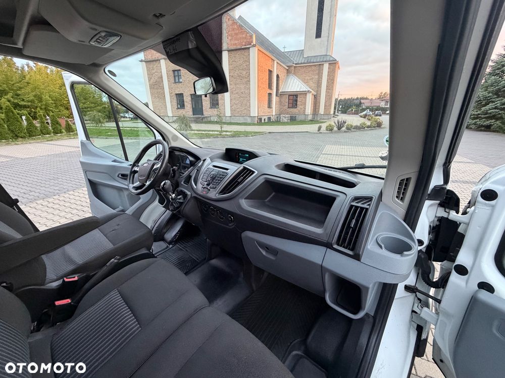 Ford Transit - 31
