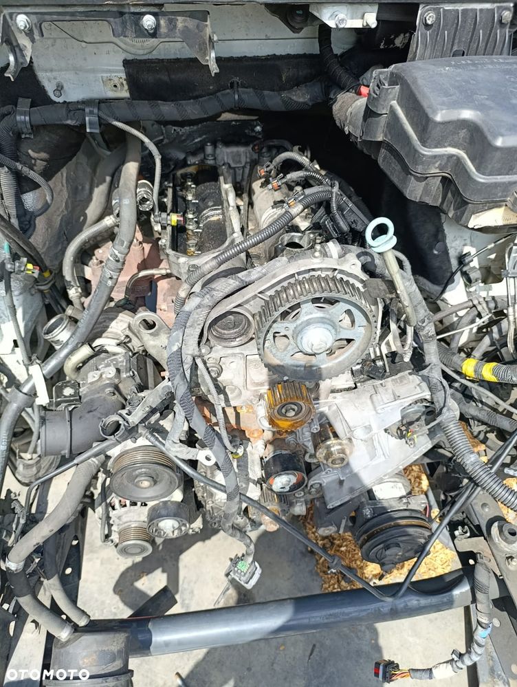 Iveco Daily Silnik 2.3 Euro 6 Na części Turbina Blok Głowica Części - 3
