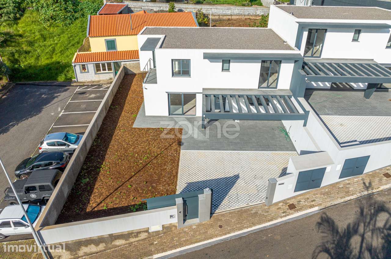 Moradia Geminada T3 , São Roque, Funchal - Grande imagem: 3/36