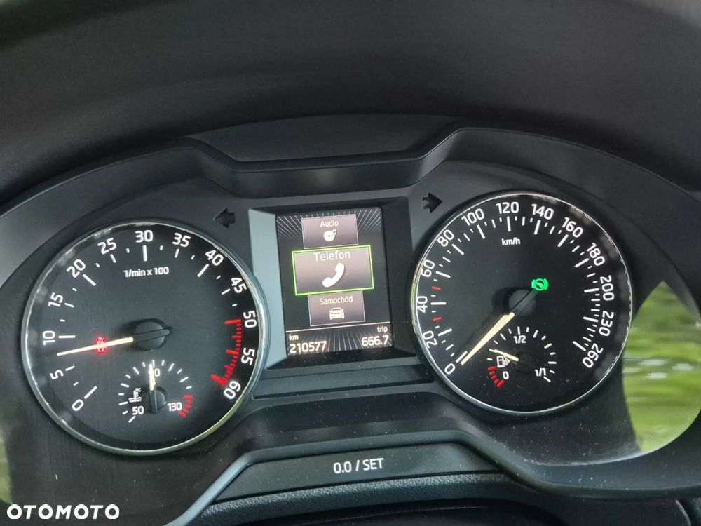 Skoda Octavia 2.0 TDI Ambition DSG - 33