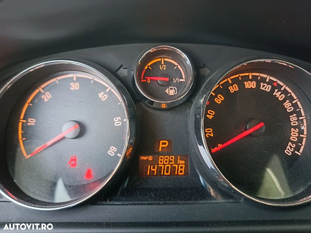 Opel Antara - 10
