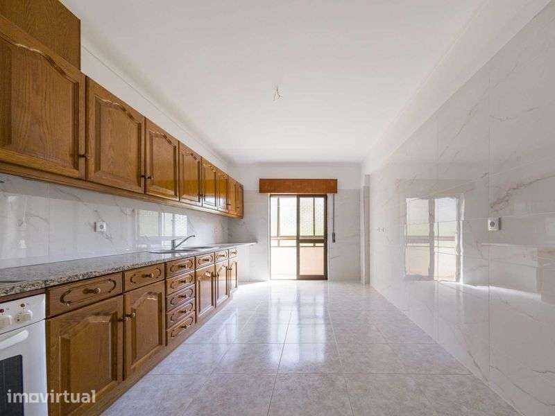Apartamento em Setúbal T3 com parqueamento - Grande imagem: 2/12