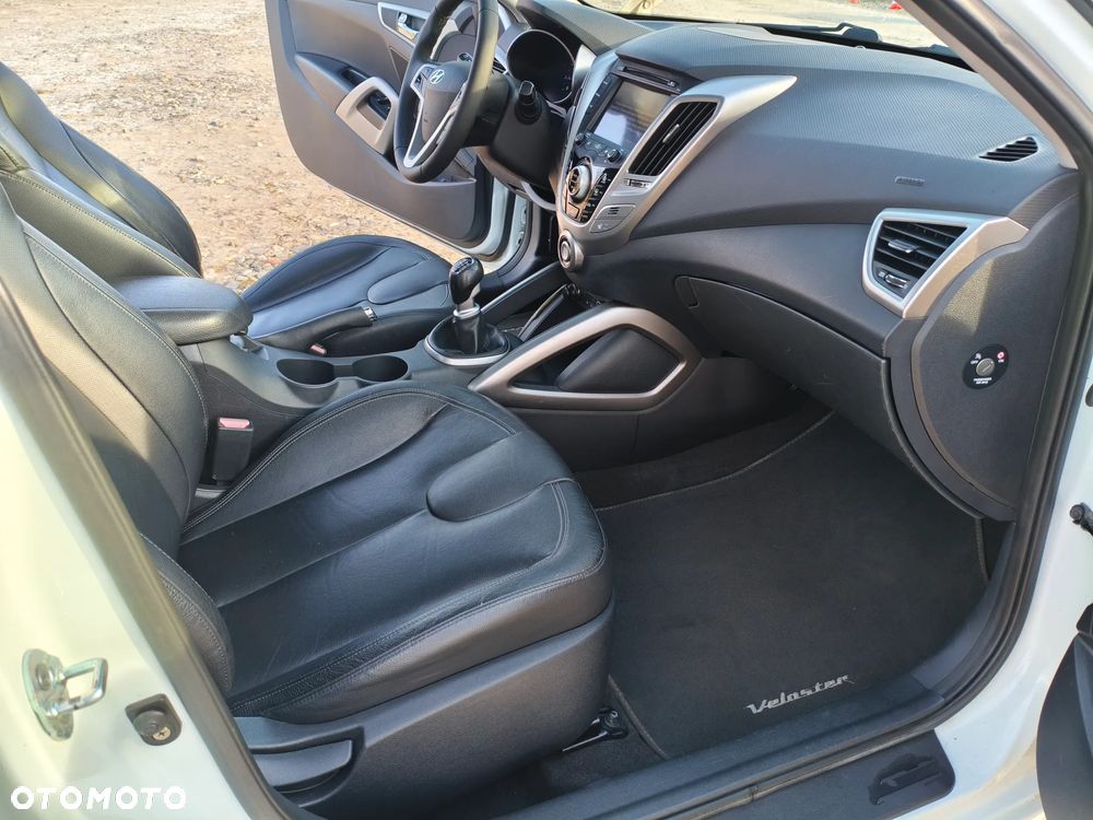 Hyundai Veloster 1.6 Premium - 18