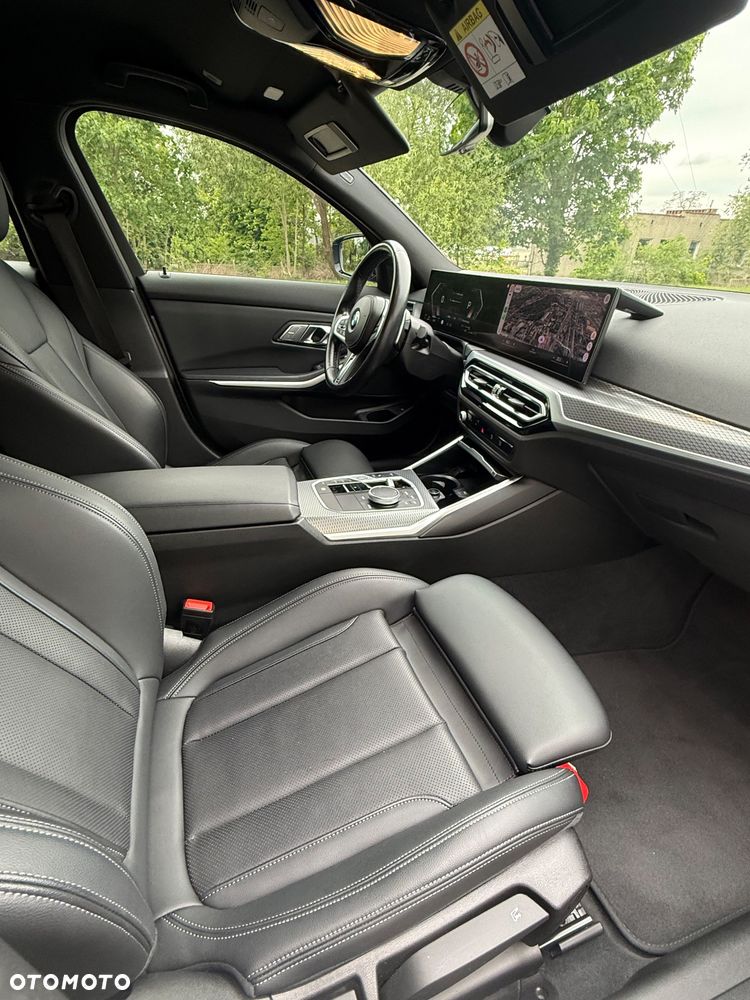 BMW Seria 3 320i - 30