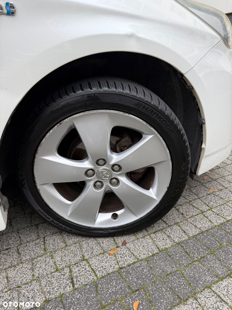 Toyota Prius - 8