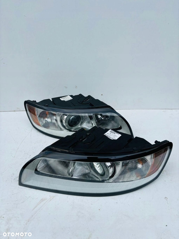 LAMPA LEWA REFLEKTOR LEWY VOLVO S40 V50 LIFT ZWYKŁA SOCZEWKA DEMONTAŻ EU