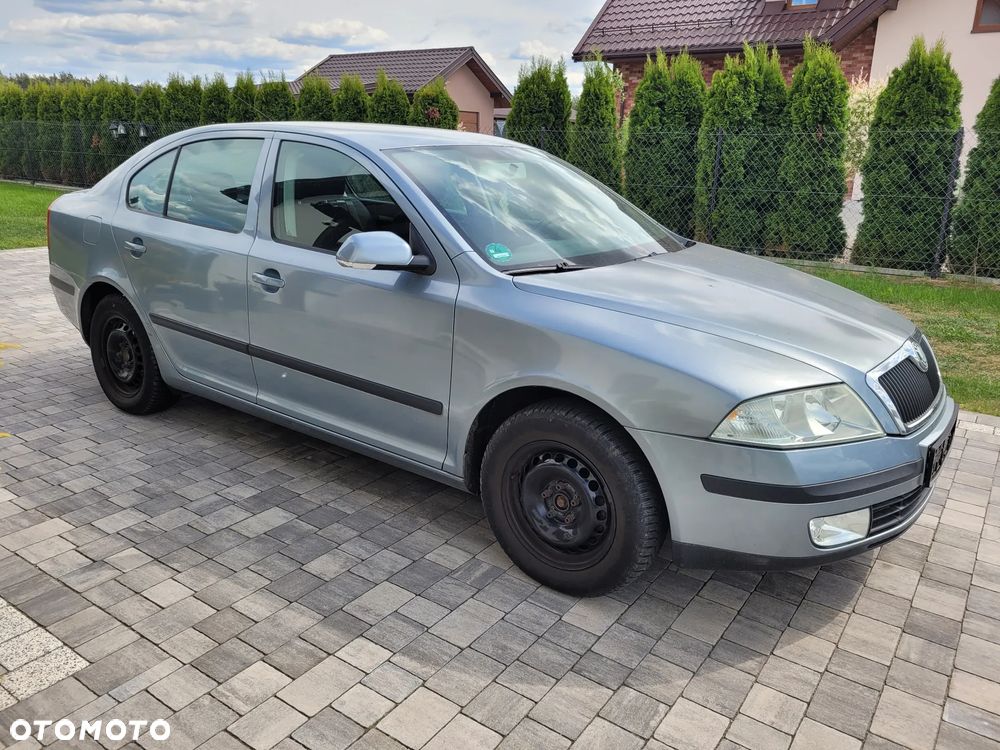 Skoda Octavia 1.6 Ambiente - 2
