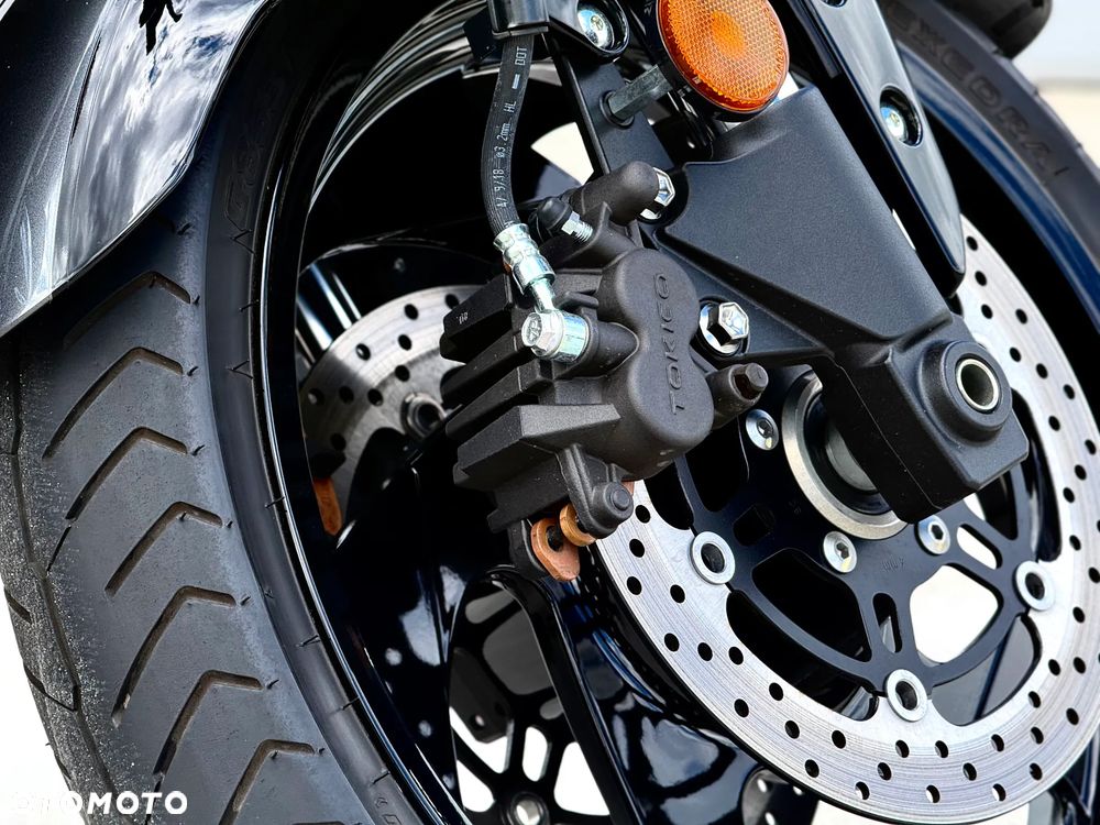 Suzuki Boulevard - 4