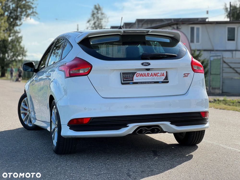 Ford Focus 2.0 TDCi ST-2 PowerShift - 16
