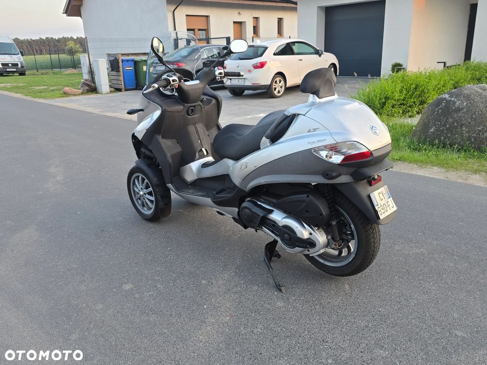 Piaggio MP-3 - 5