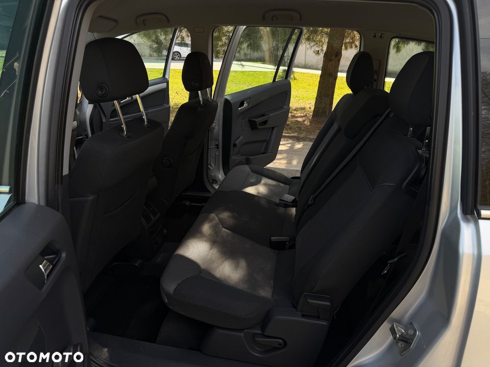 Opel Zafira 1.8 Enjoy - 11