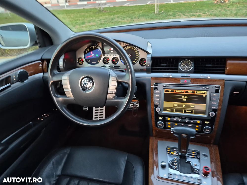Volkswagen Phaeton - 12
