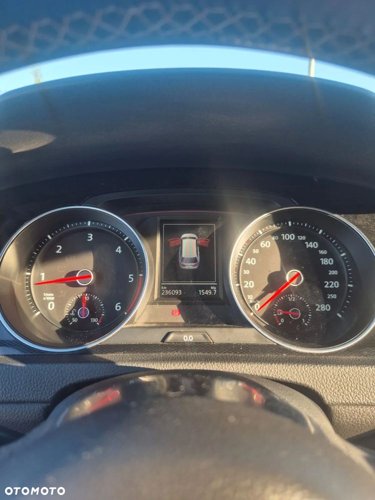 Volkswagen Golf - 29