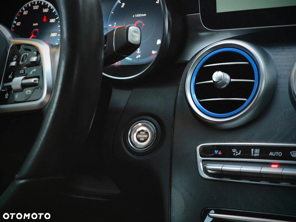 Mercedes-Benz Klasa C 220 d 9G-TRONIC - 40