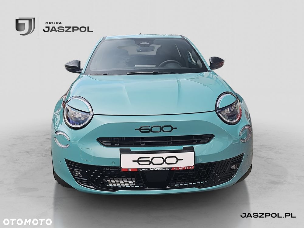 Fiat 600 1.2 Turbo Sport eDCT - 2