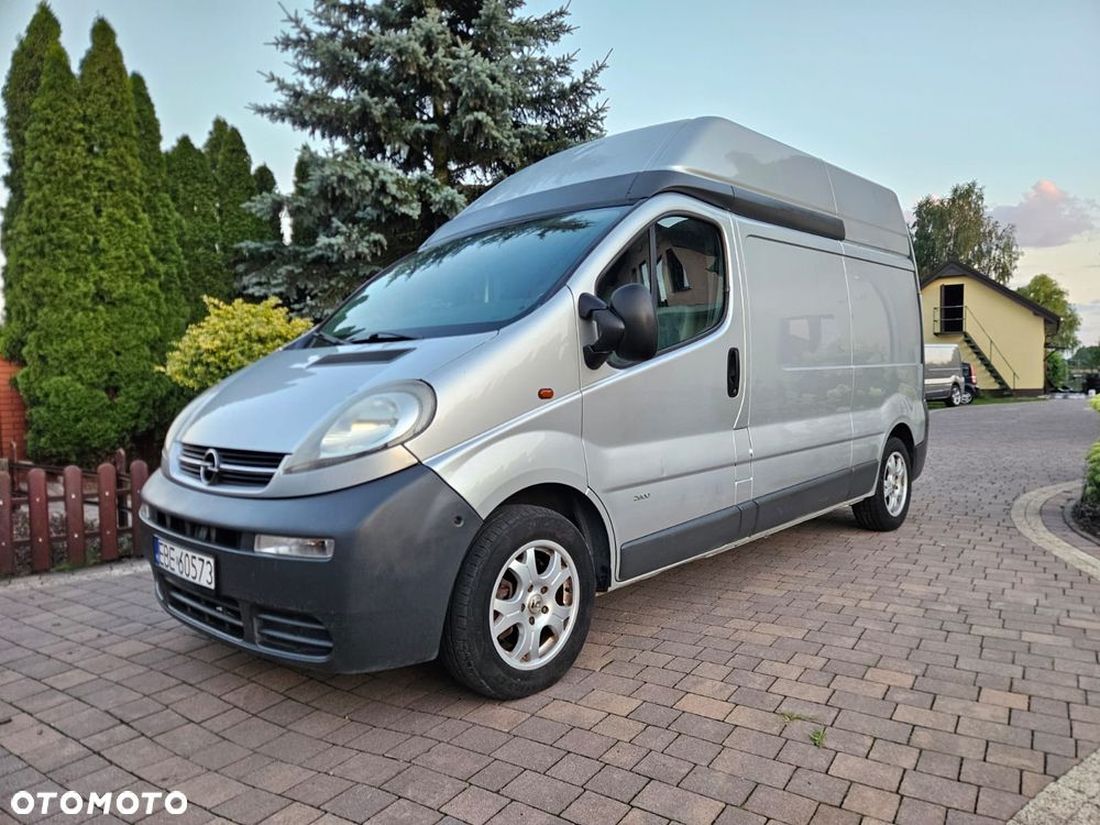 Opel Vivaro - 1