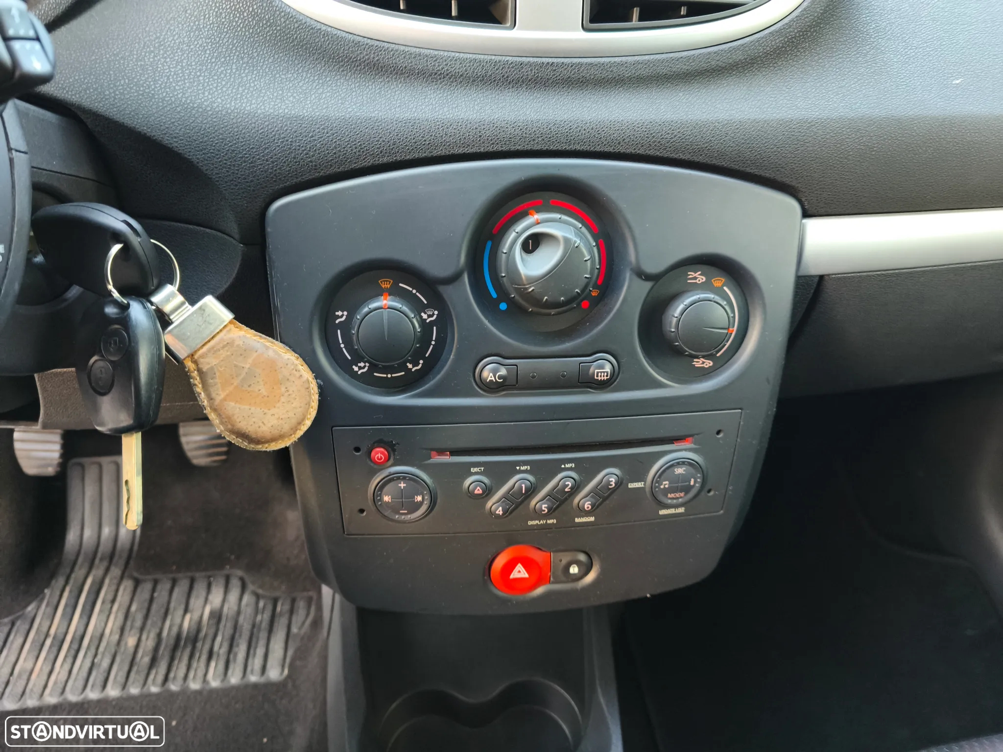 Renault Clio Break 1.2 16V Dynamique - 12