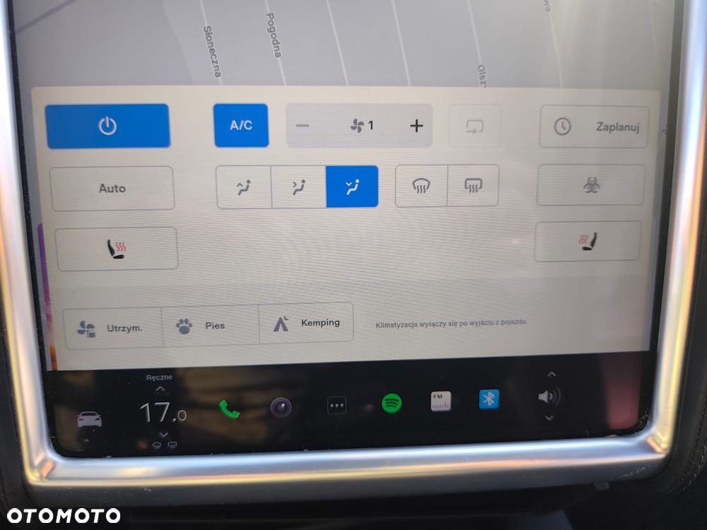 Tesla Model S - 27