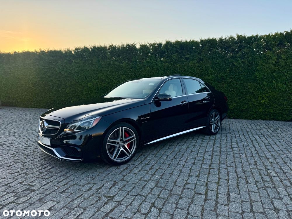 Mercedes-Benz Klasa E 63 AMG S 4-Matic - 2