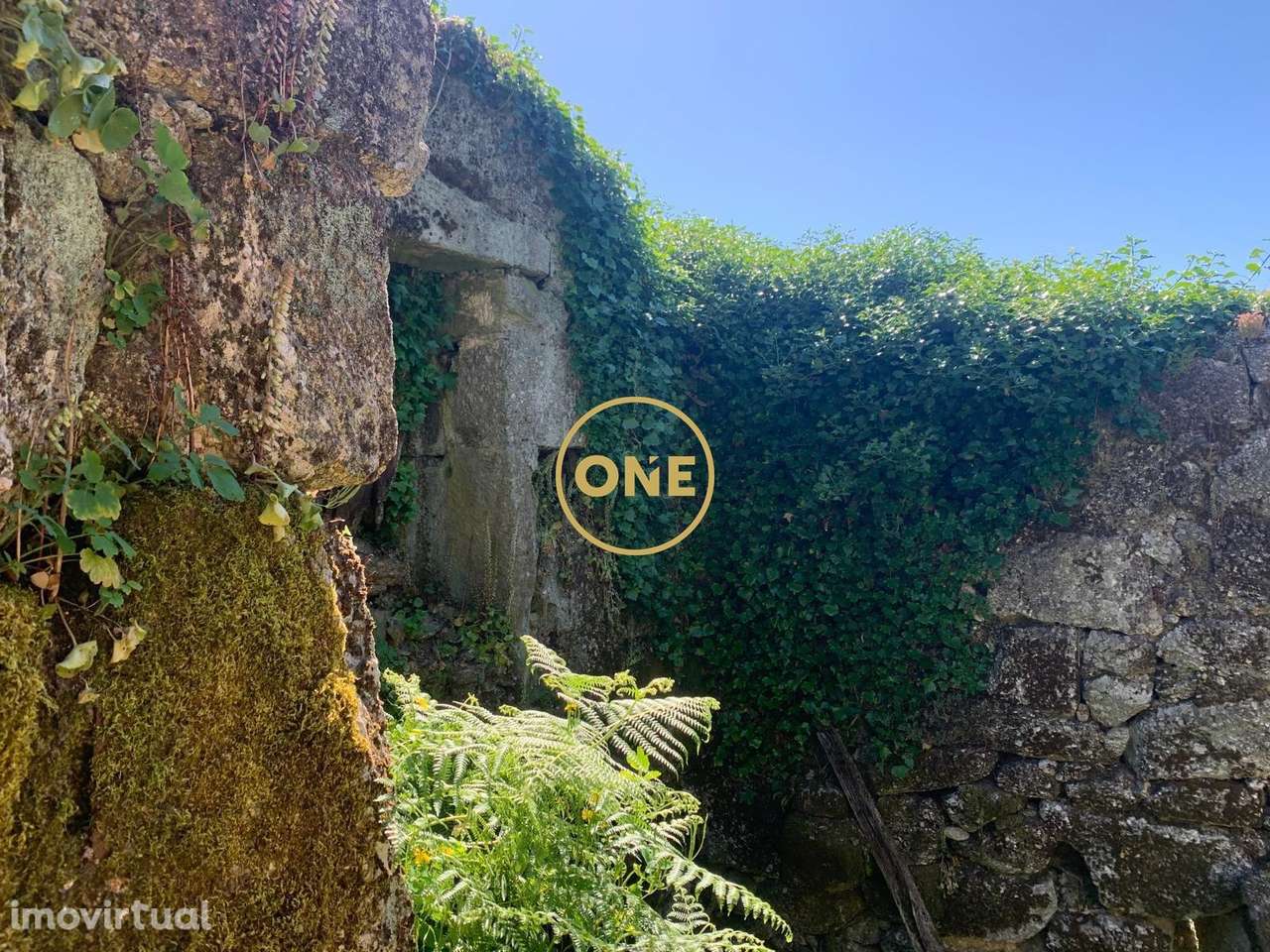 Moradia T2 em Ruina - Grande imagem: 4/11