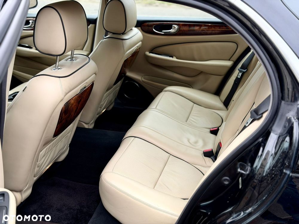 Jaguar XJ XJ8 4.2 Executive - 30
