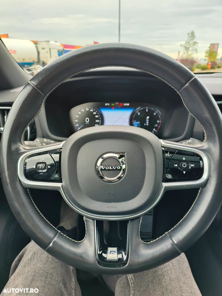 Volvo V60 D4 Geartronic R-Design - 6